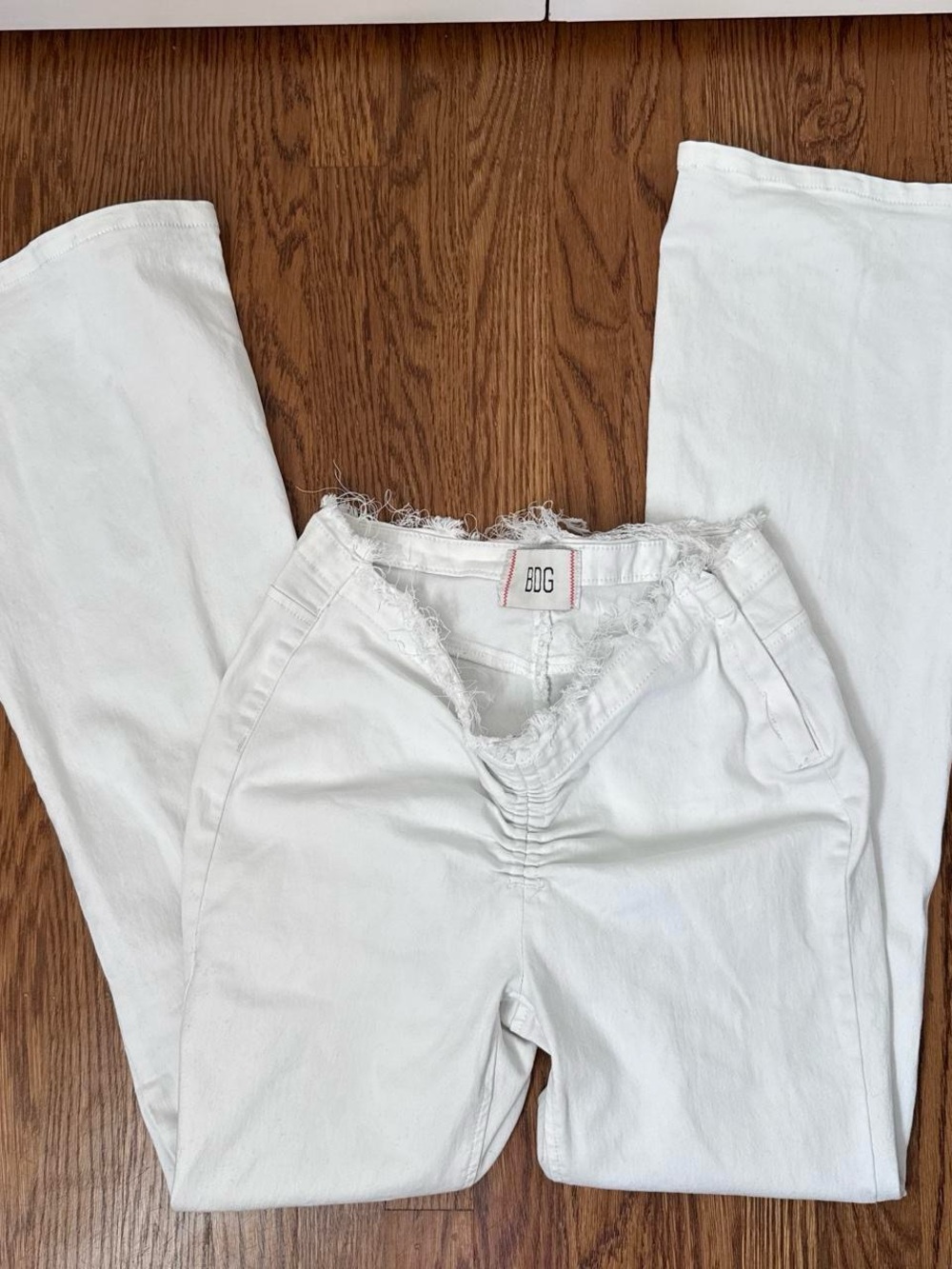 BDG White Straight-Leg High-Rise Jeans with Ruched Front